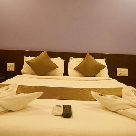 Hotel Pride Inn Shirdi Exteriör bild