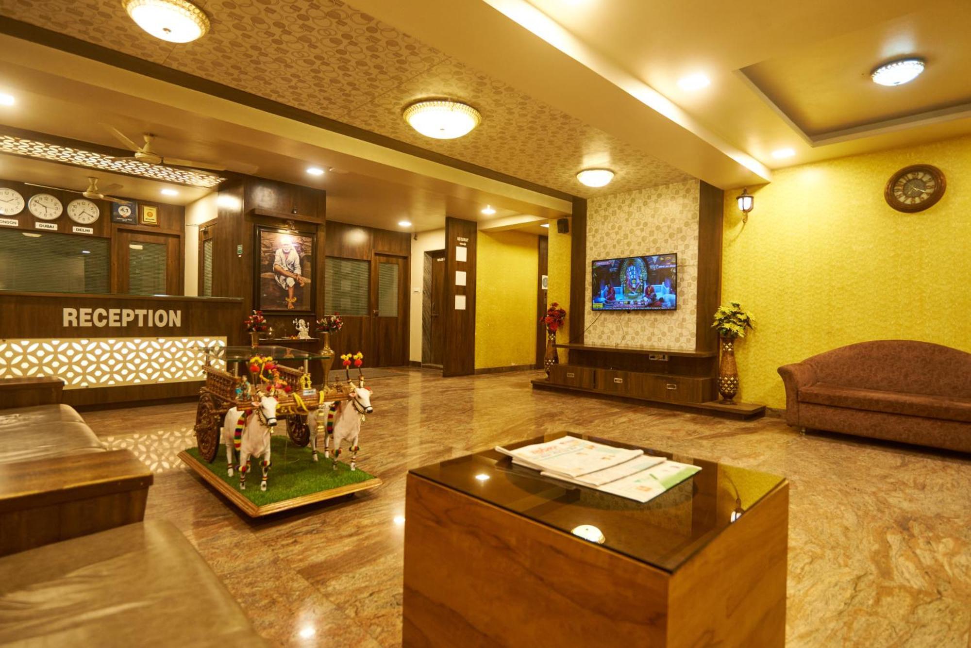 Hotel Pride Inn Shirdi Exteriör bild