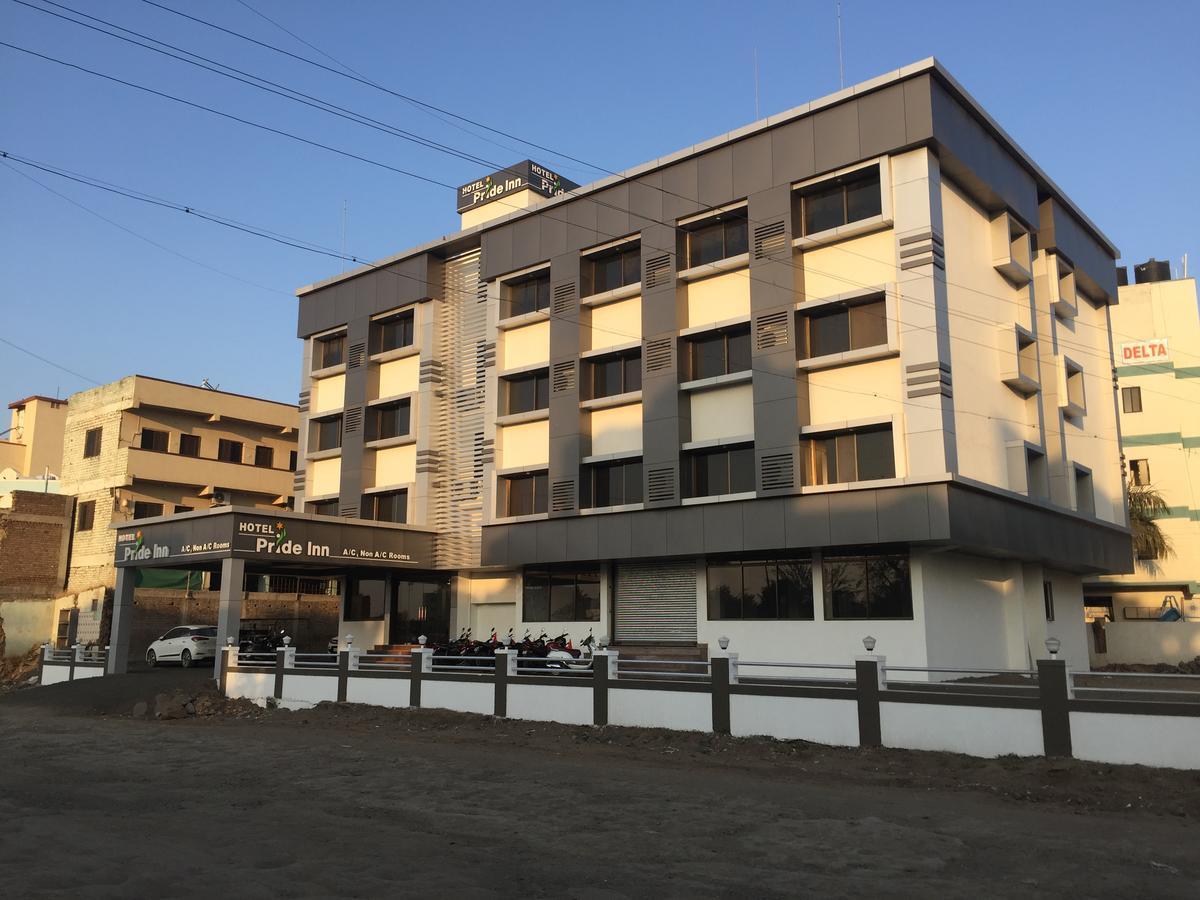 Hotel Pride Inn Shirdi Exteriör bild